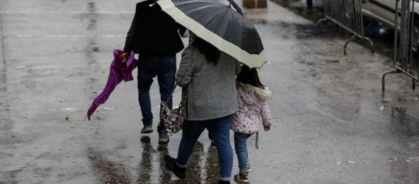 Με βροχές και καταιγίδες η σημερινή μέρα - Αναλυτικά η πρόγνωση